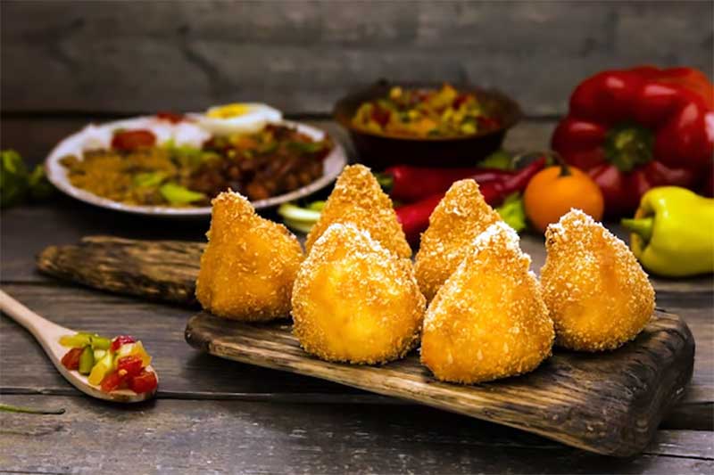 Coxinha e feijoada