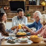 Familia à mesa